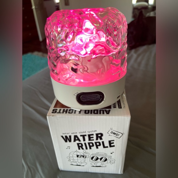 Northern Lights Projector Color Changing Bluetooth Speakers - Picture 13 of 17